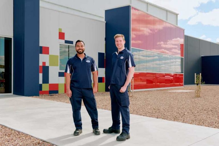 dulux workers at merrifield