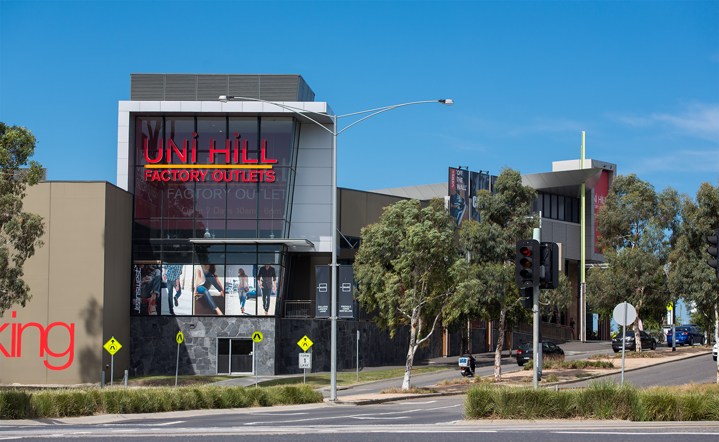 nike outlet uni hill